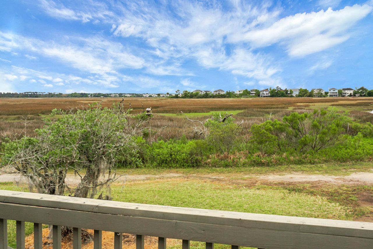 205 River Breeze Drive Photo 8