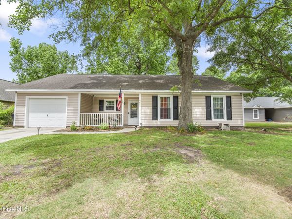 241 Bayberry Court , Jacksonville, NC 28540