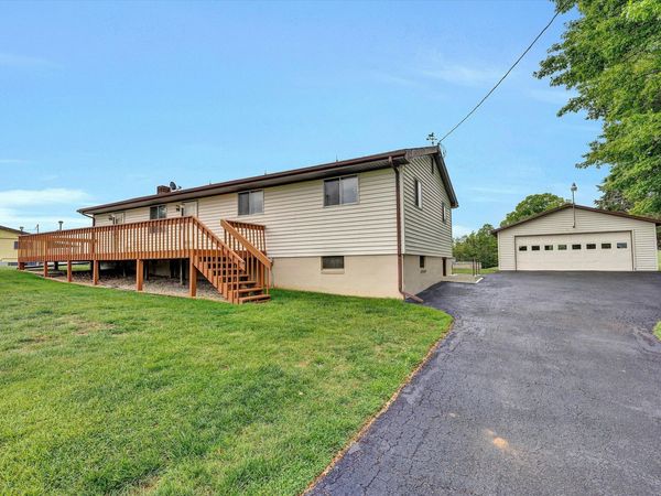 1151 Wheatland RD , Buchanan, VA 24066