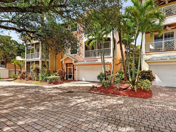 540 SW Akron Avenue, Stuart, FL 34994