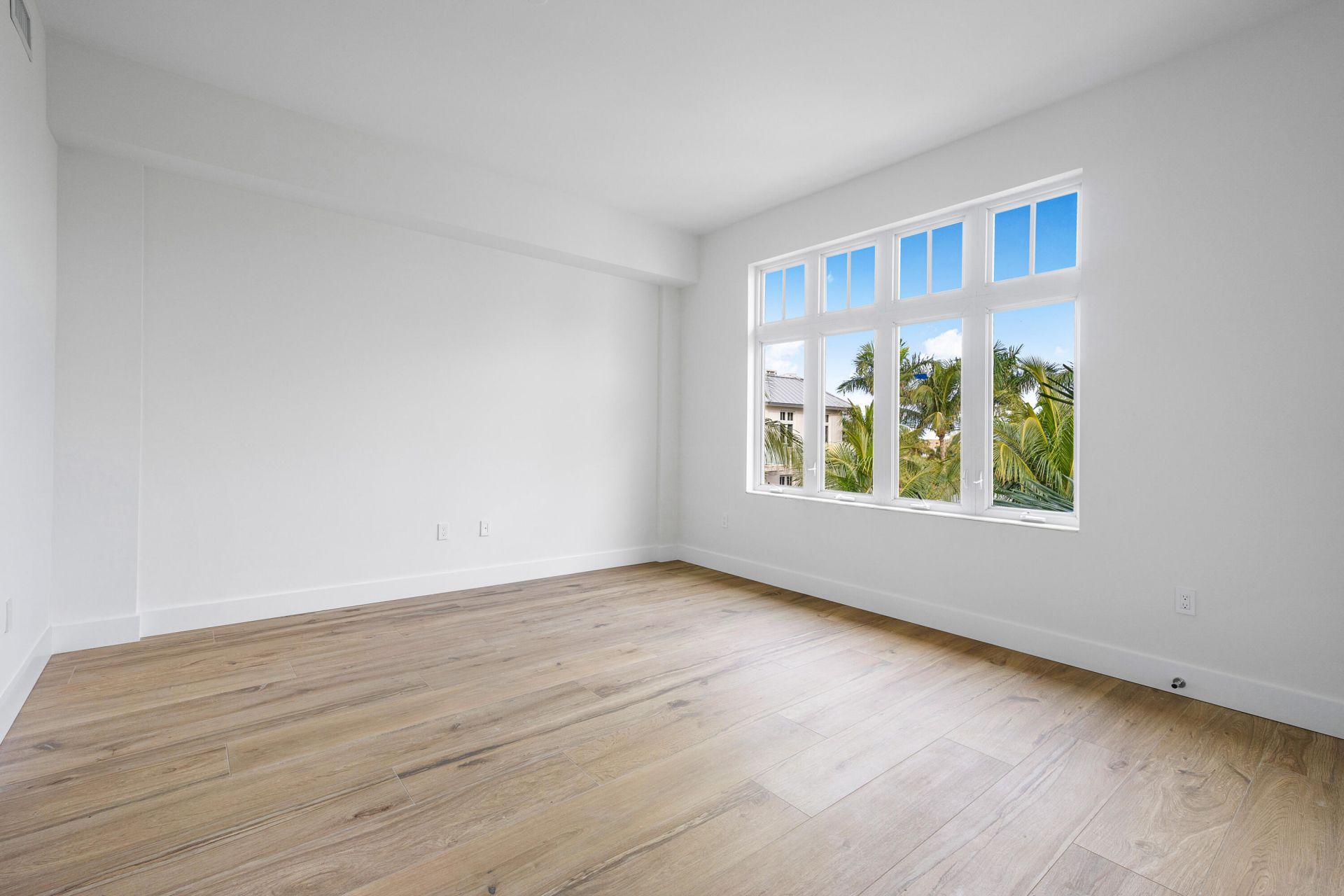 180 Lake Drive, Unit 2-302, Palm Beach Shores, FL 33404 Photo