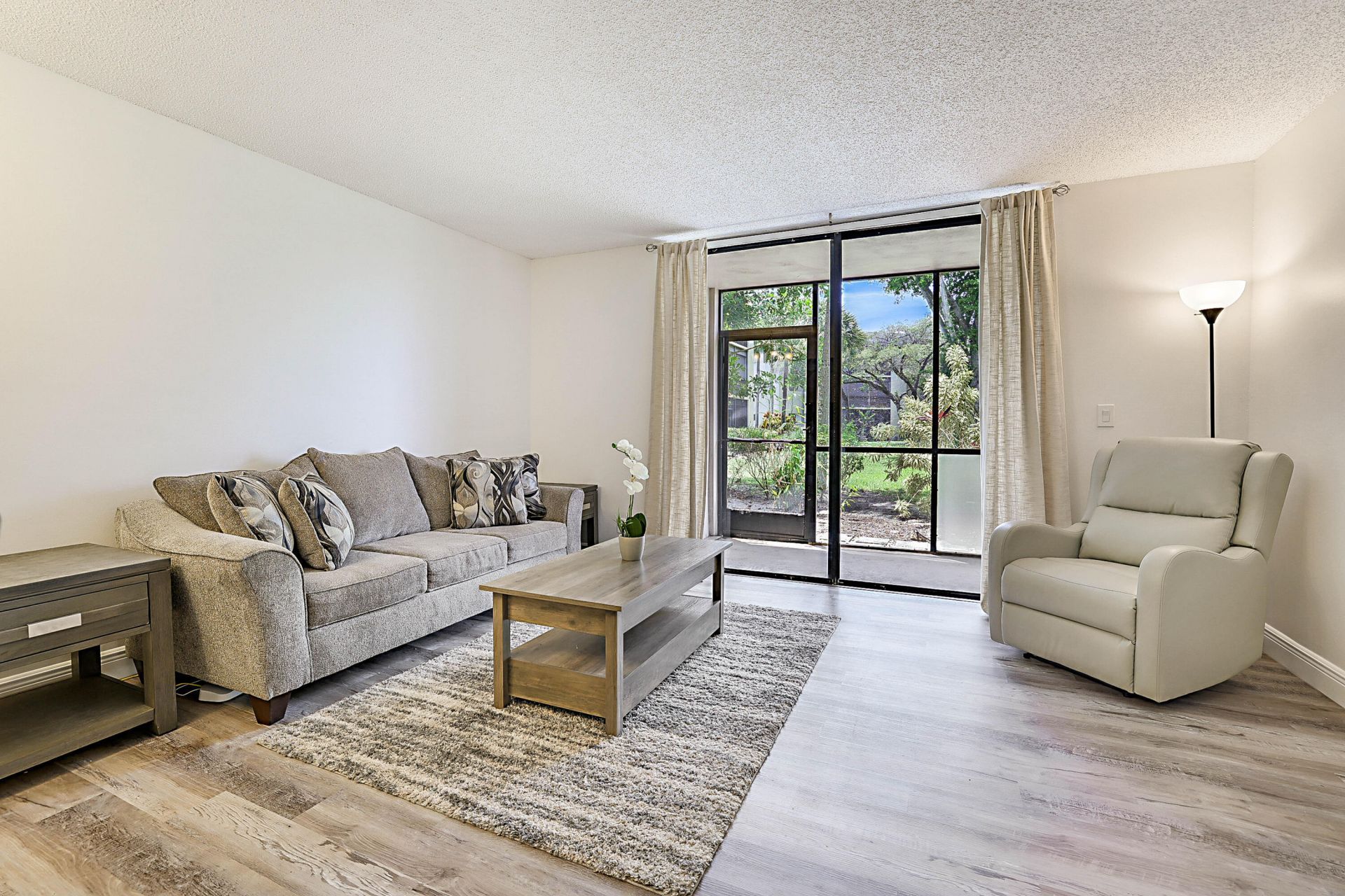 5160 Las Verdes Circle, Unit 117, Delray Beach, FL 33484 Photo