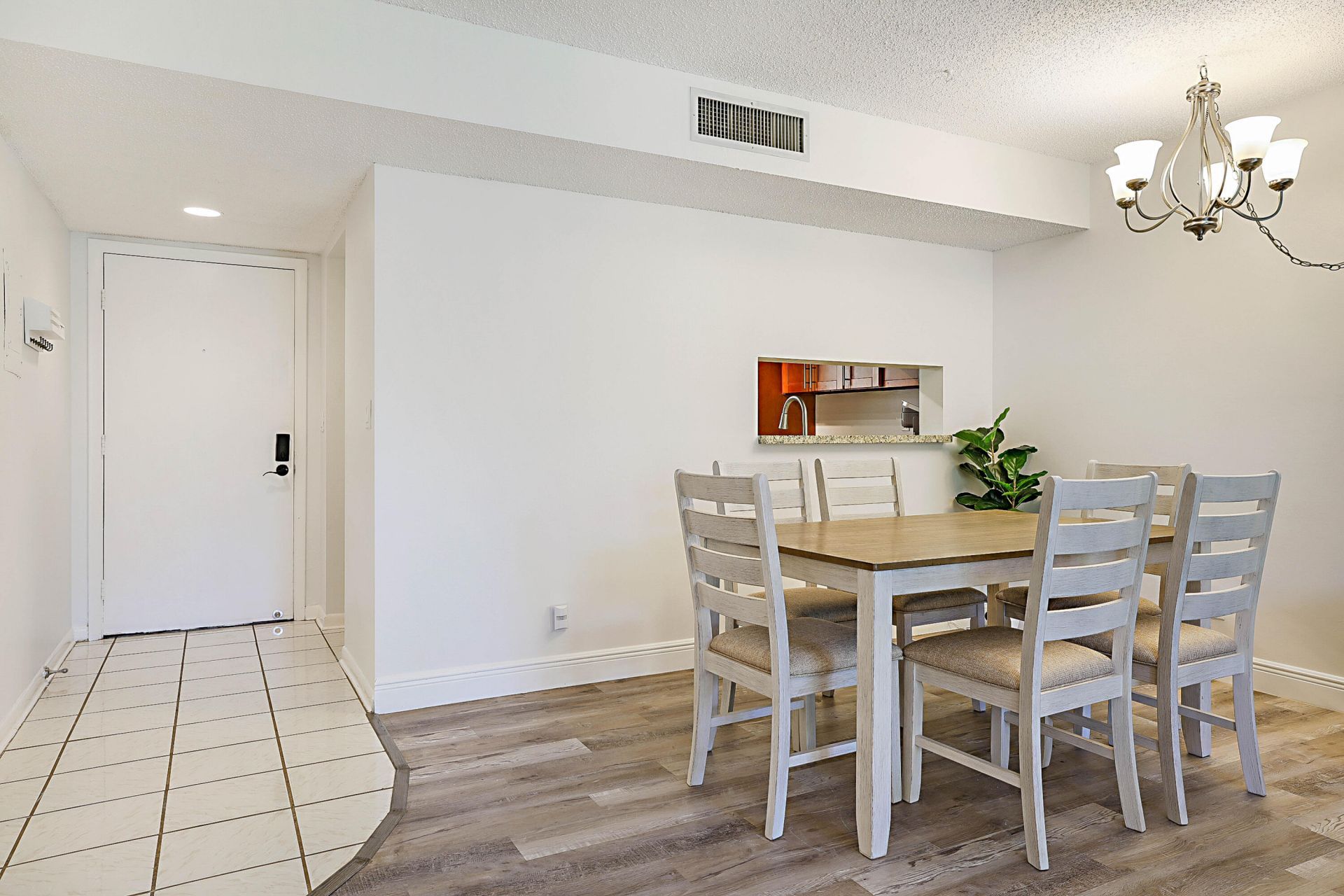 5160 Las Verdes Circle, Unit 117, Delray Beach, FL 33484 Photo