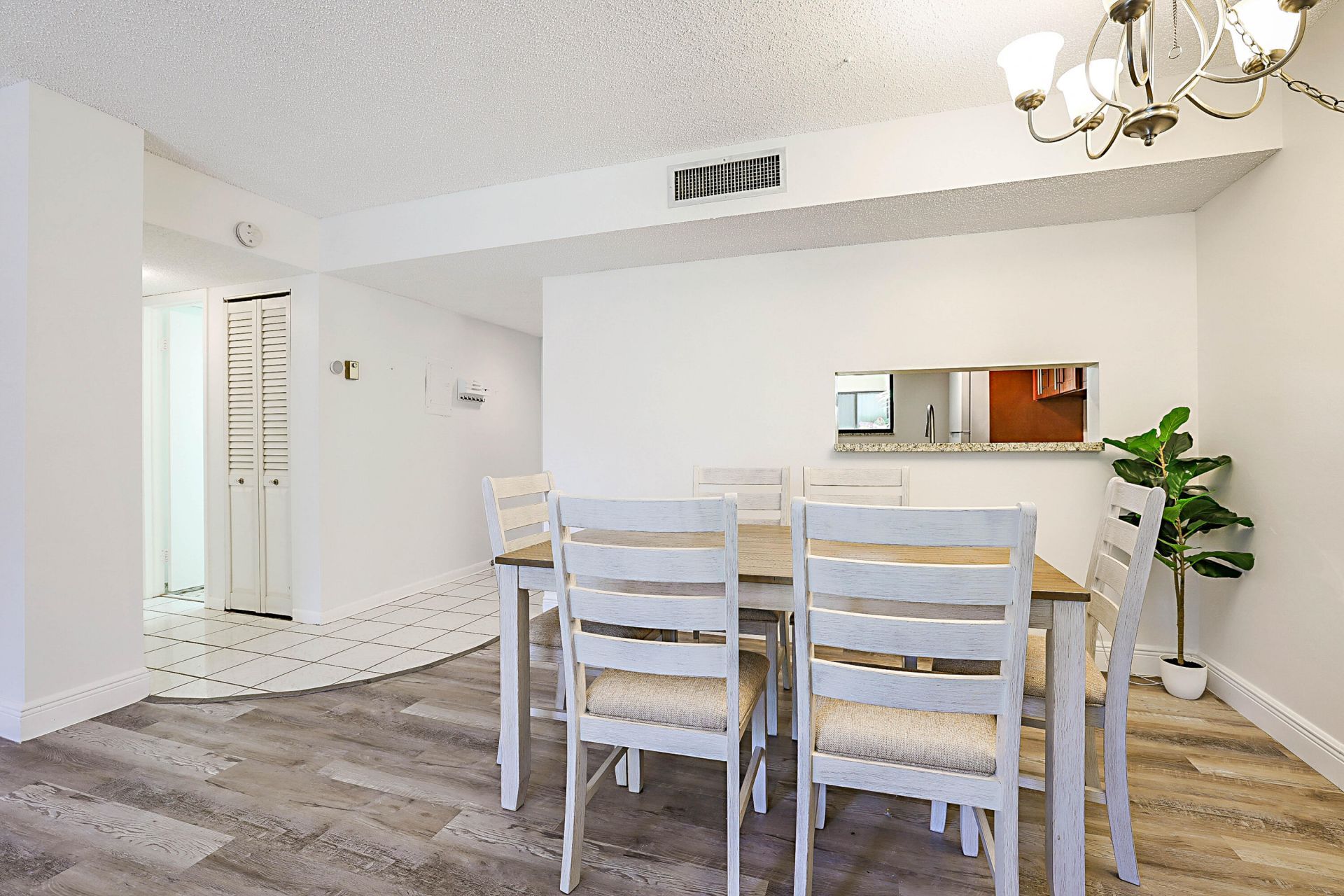 5160 Las Verdes Circle, Unit 117, Delray Beach, FL 33484 Photo