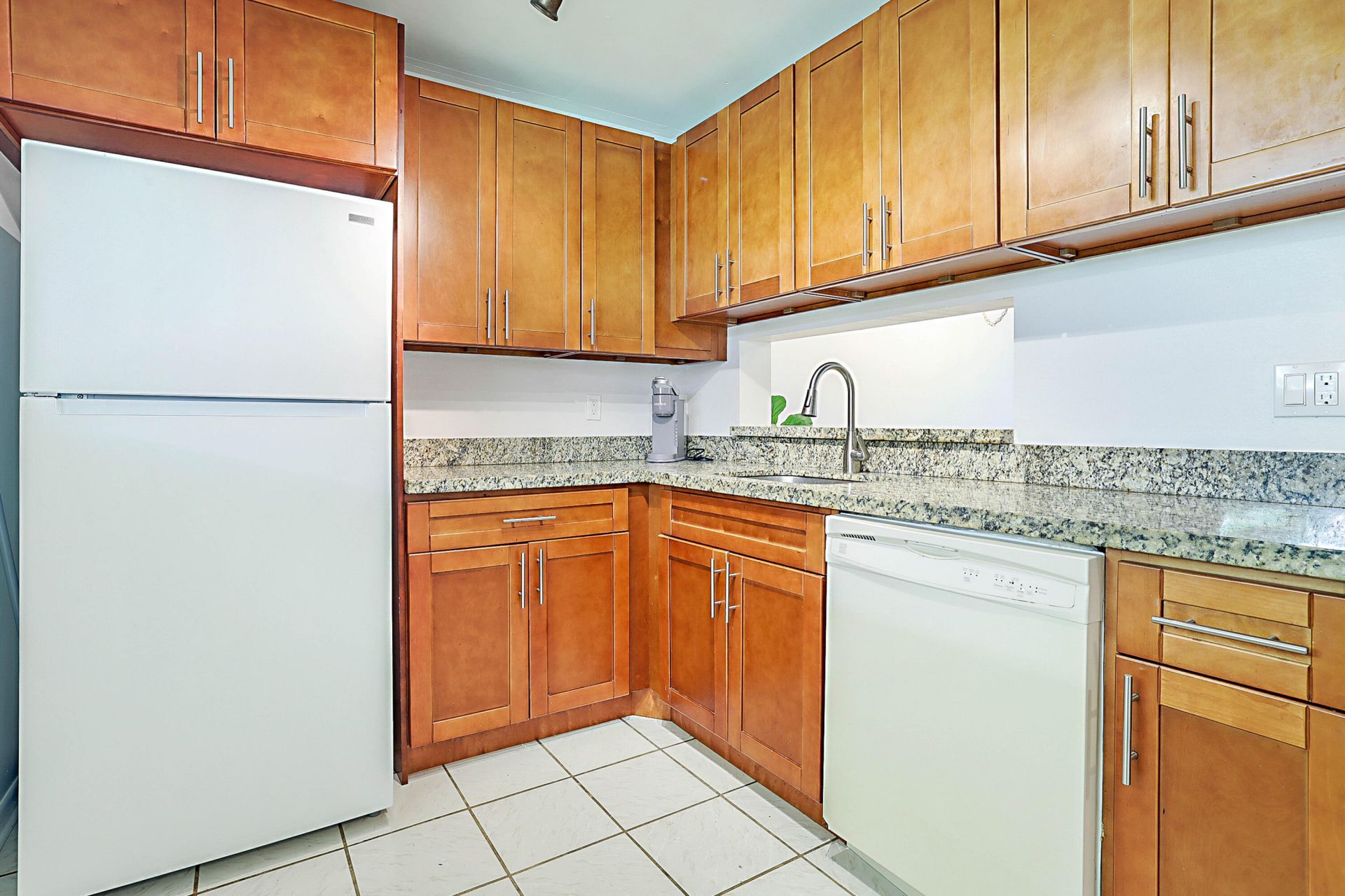 5160 Las Verdes Circle, Unit 117, Delray Beach, FL 33484 Photo
