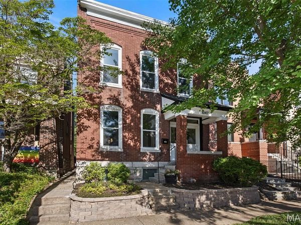 1047 S Taylor Avenue , St Louis, MO 63110