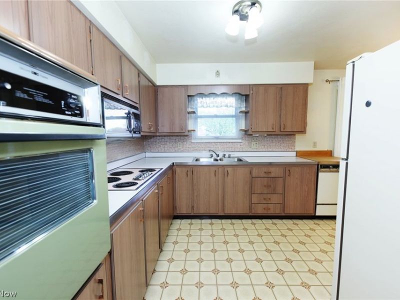 1352 Barone Drive Extension, Weirton, WV 26062 Photo 8