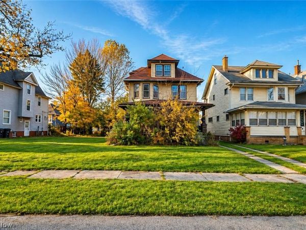 1172 Melbourne Road , East Cleveland, OH 44112