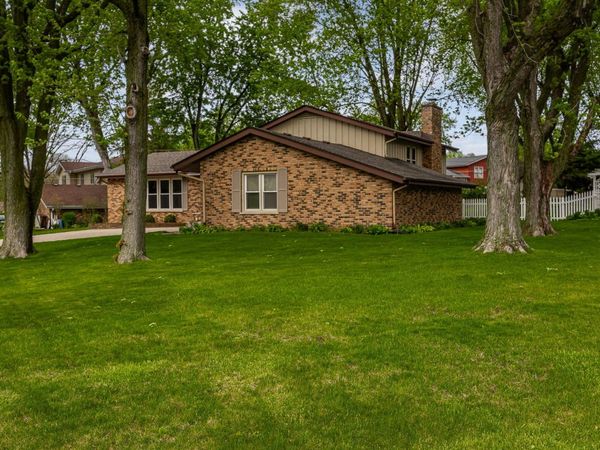 501 Hobby Avenue , Frankfort, IL 60423