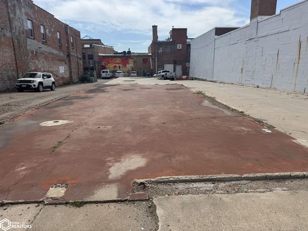 214 E 2Nd Street, Ottumwa, IA 52501