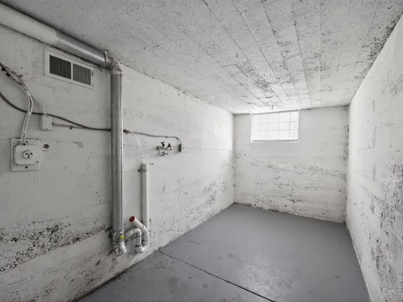 3665 Boudinot Avenue, Cincinnati, OH 45211 Photo 29