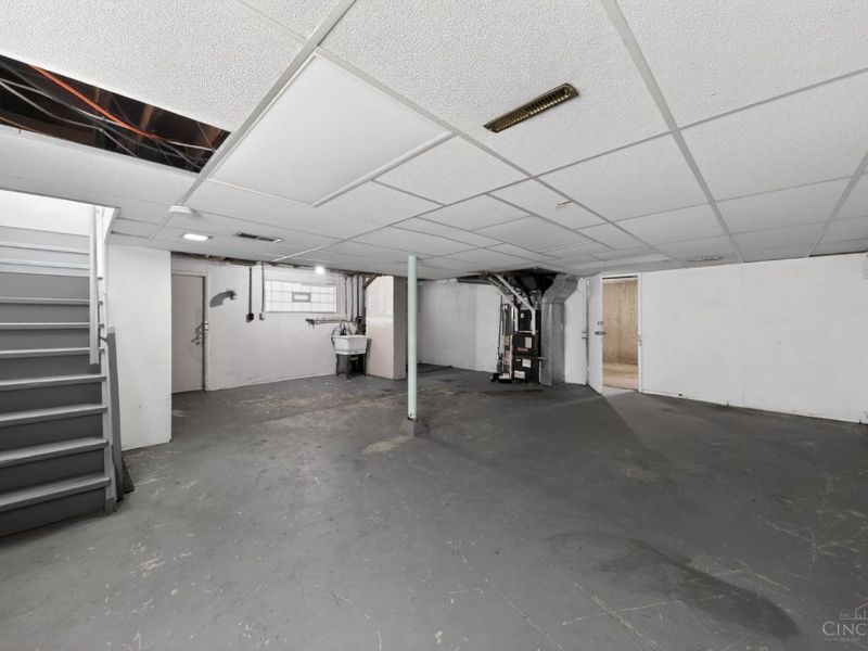 2088 N Teralta Circle, Cincinnati, OH 45211 Photo 25