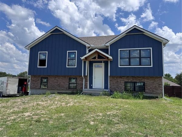 302 Lykins Lane, Cameron, MO 64429