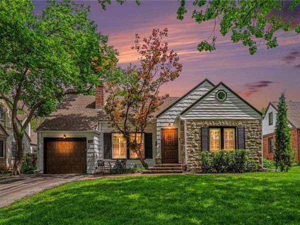 5441 Aberdeen Road, Fairway, KS 66205