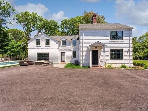 230 Ocean Avenue , Lawrence, NY 11559