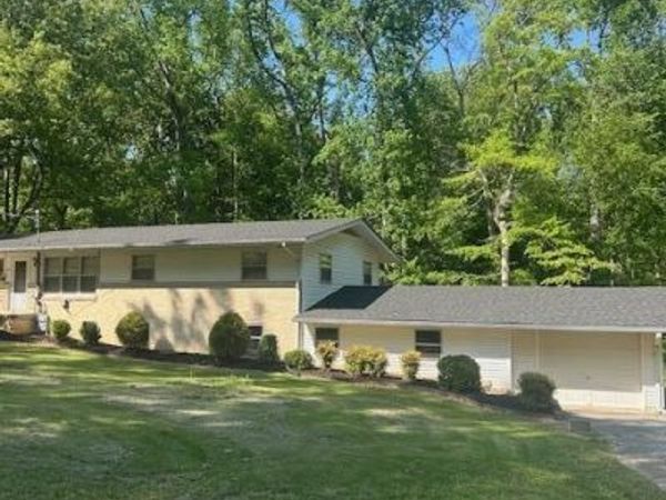 253 Woodland Acres Rd , Paris, TN 38242