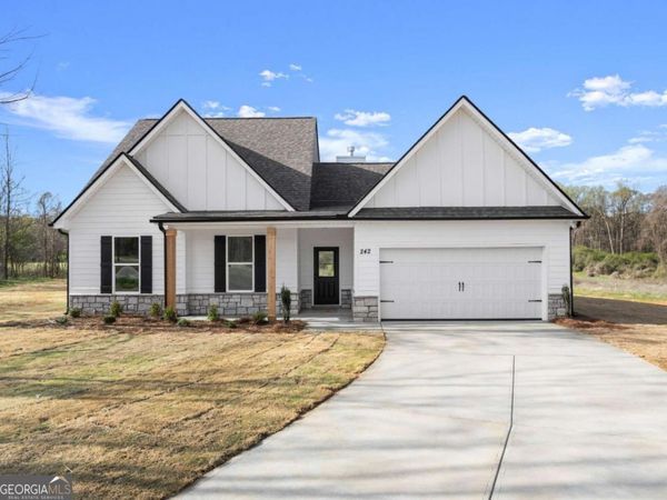 208 Squirrel Run, Good Hope, GA 30641