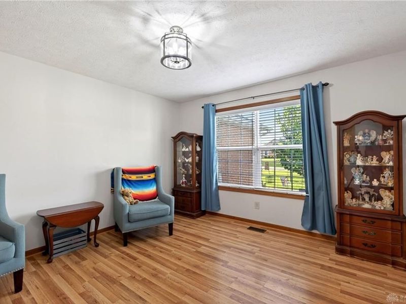 4996 Shannon Avenue, Bethel Township, OH 45504 Photo 16