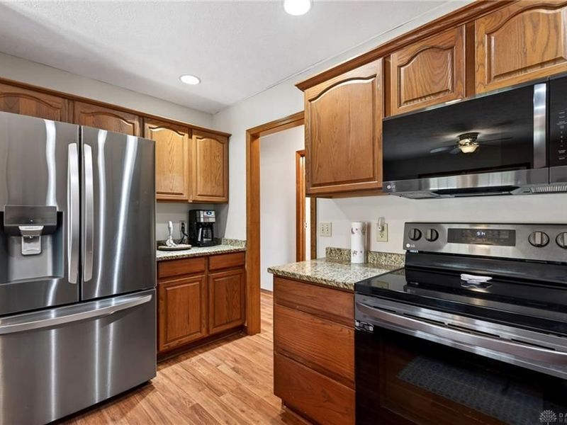 4996 Shannon Avenue, Bethel Township, OH 45504 Photo 32