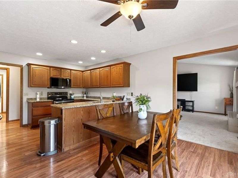 4996 Shannon Avenue, Bethel Township, OH 45504 Photo 4