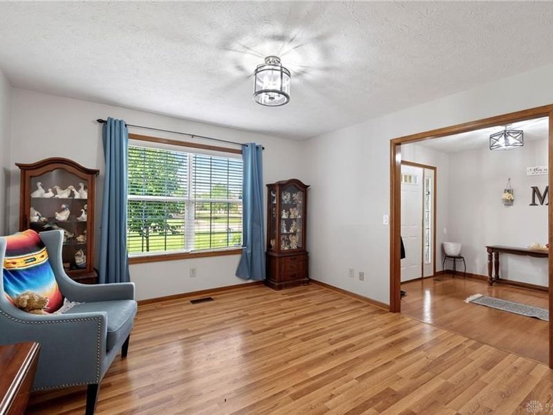 4996 Shannon Avenue, Bethel Township, OH 45504 Photo 5