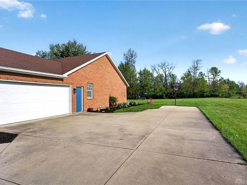 4996 Shannon Avenue, Bethel Township, OH 45504 Photo 51