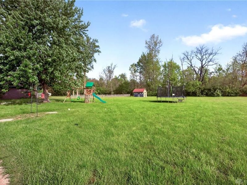 4996 Shannon Avenue, Bethel Township, OH 45504 Photo 55