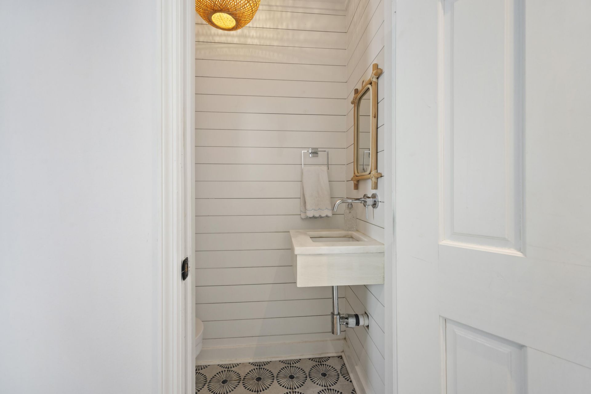 991 Governors Road Photo 9