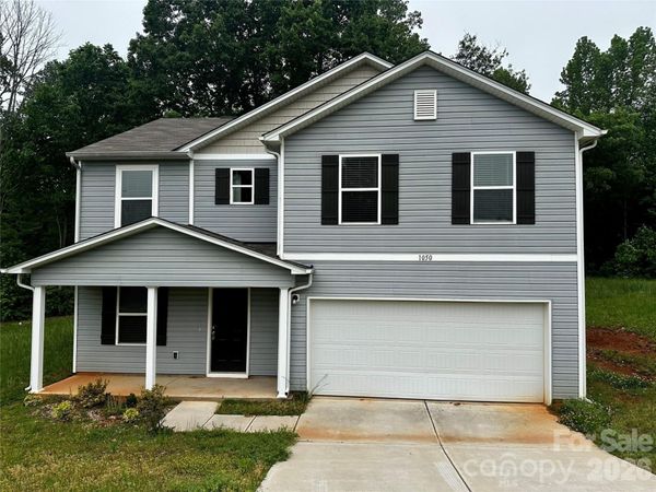 1050 Glenbriar Court , Woodleaf, NC 27054