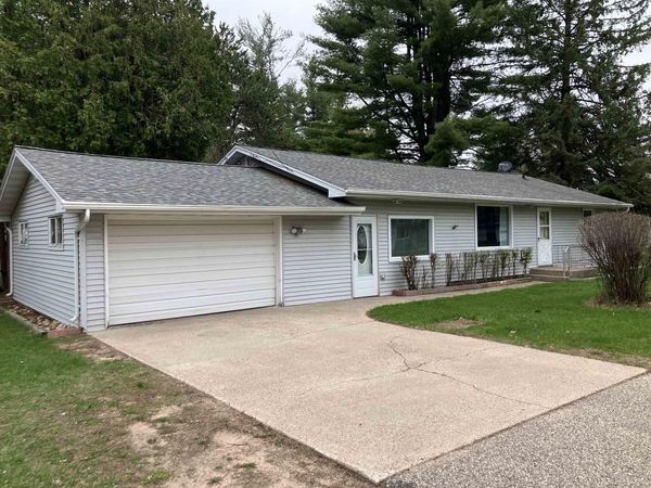 N2709 LIND LANE, Waupaca, WI 54981