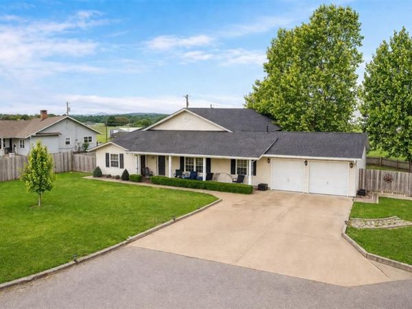 401 S Coblake Street, Apache, OK 73006