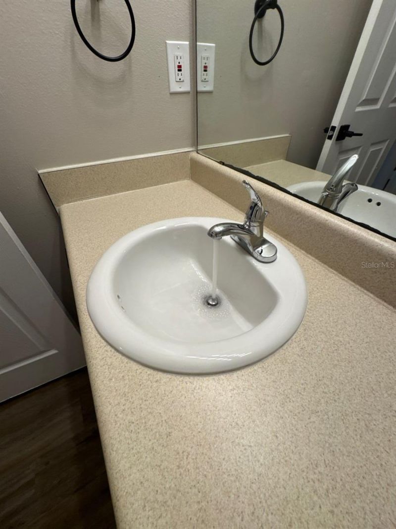 2127 Tom Street, Unit 2127, Navarre, FL 32566 Photo