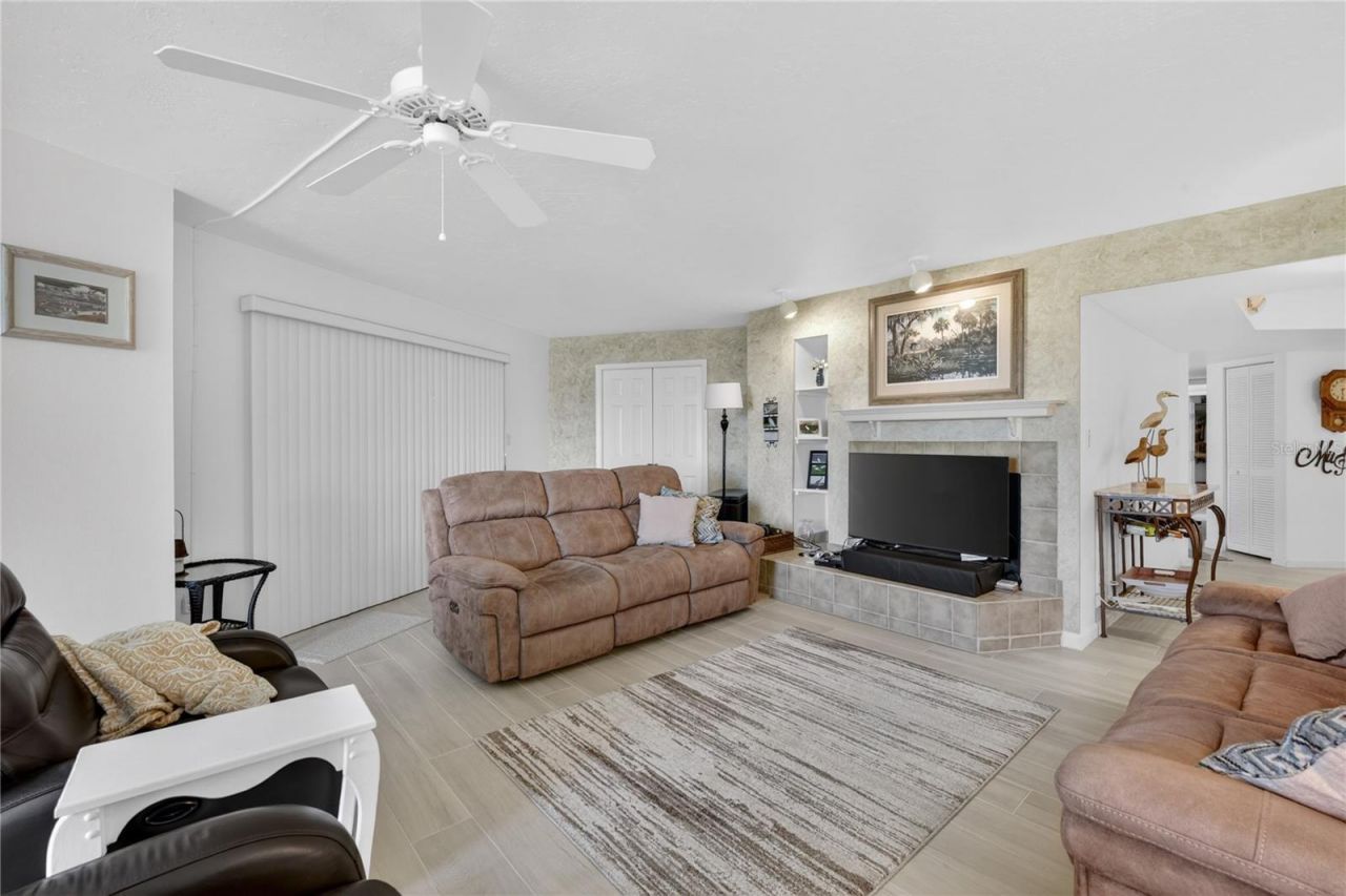 25188 Marion Avenue, Unit E208, Punta Gorda, FL 33950 Photo