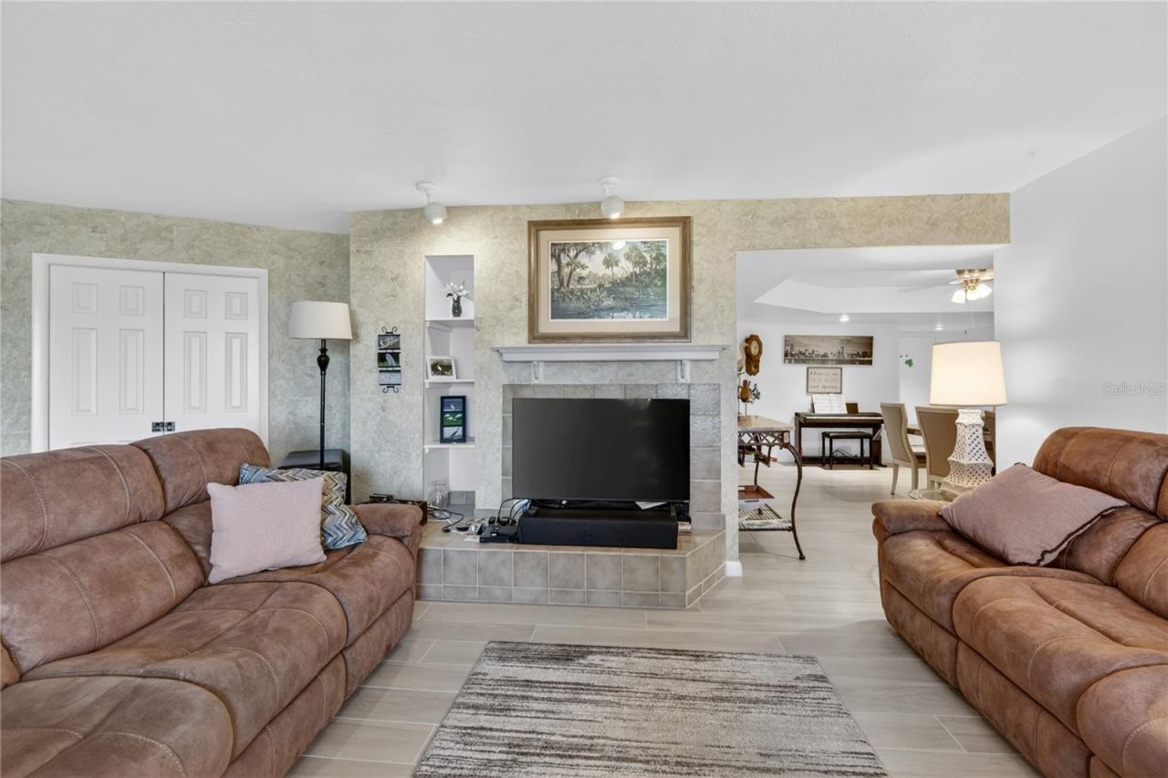 25188 Marion Avenue, Unit E208, Punta Gorda, FL 33950 Photo