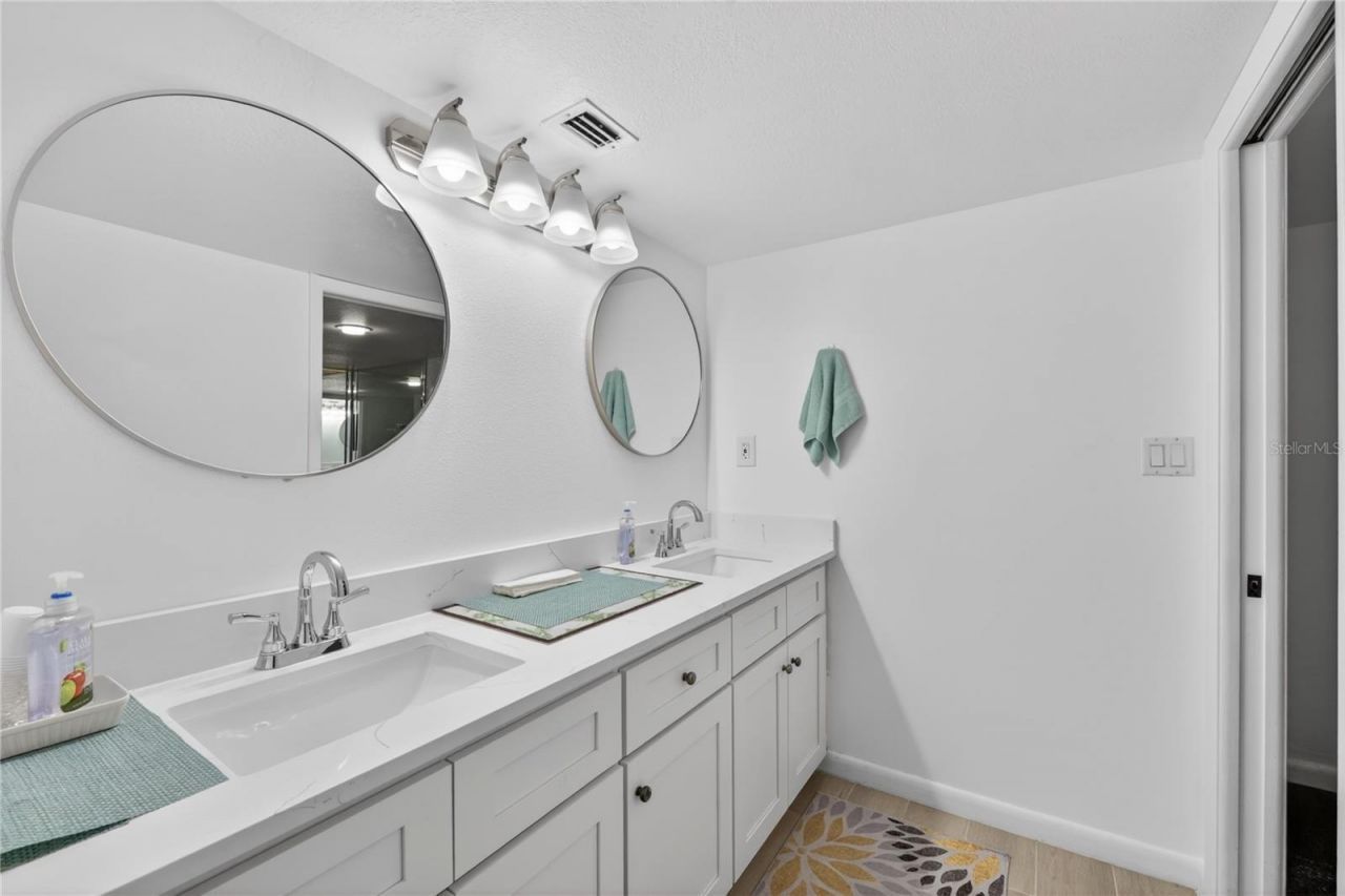 25188 Marion Avenue, Unit E208, Punta Gorda, FL 33950 Photo