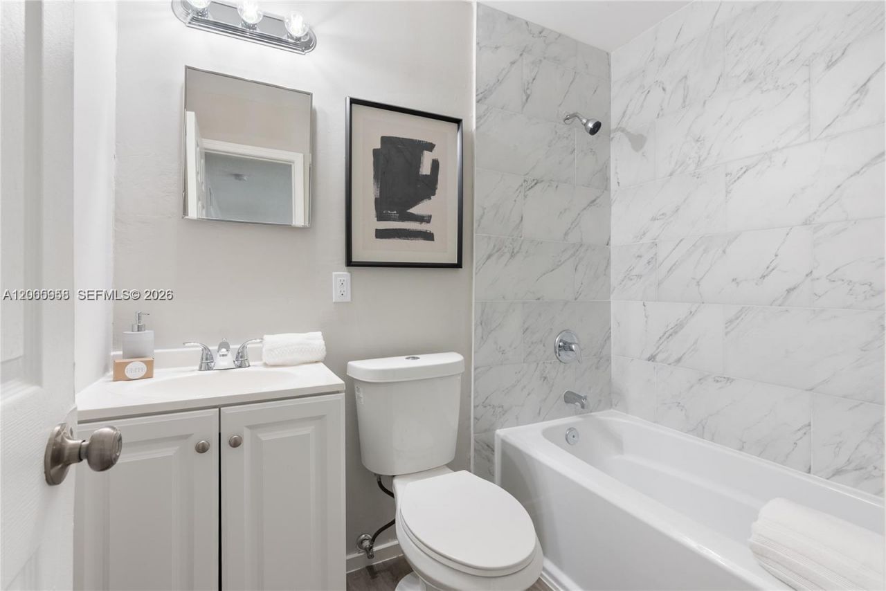 452 SW 4th Ave , Unit 2, Fort Lauderdale, FL 33315 Photo