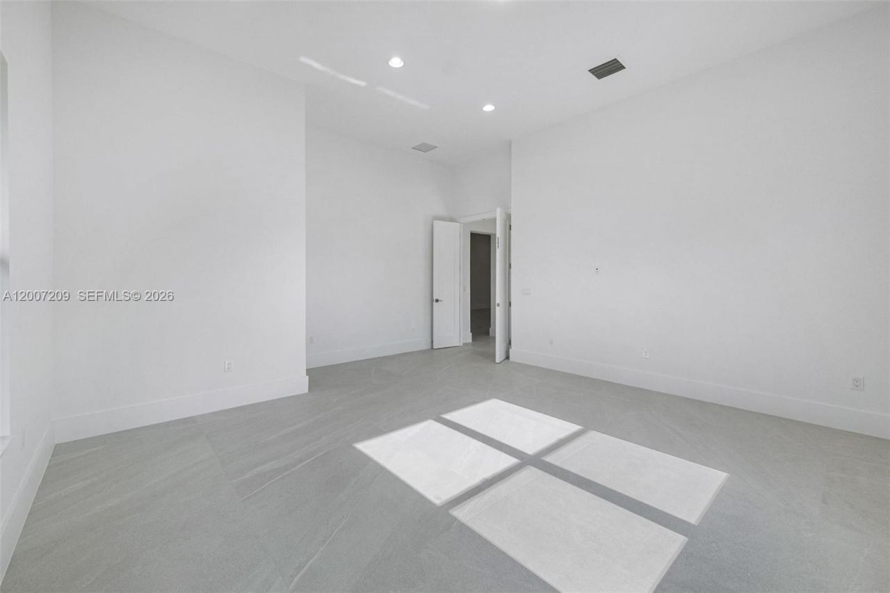 11900 SW 14th Pl, Davie, FL 33325 Photo