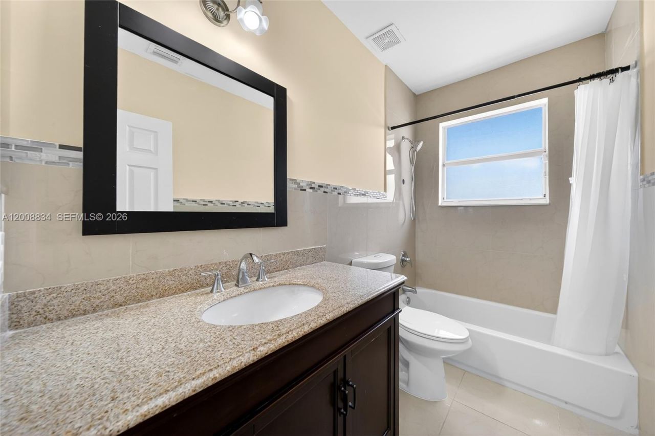 1485 NE 33rd Rd , Unit 111-1, Homestead, FL 33033 Photo