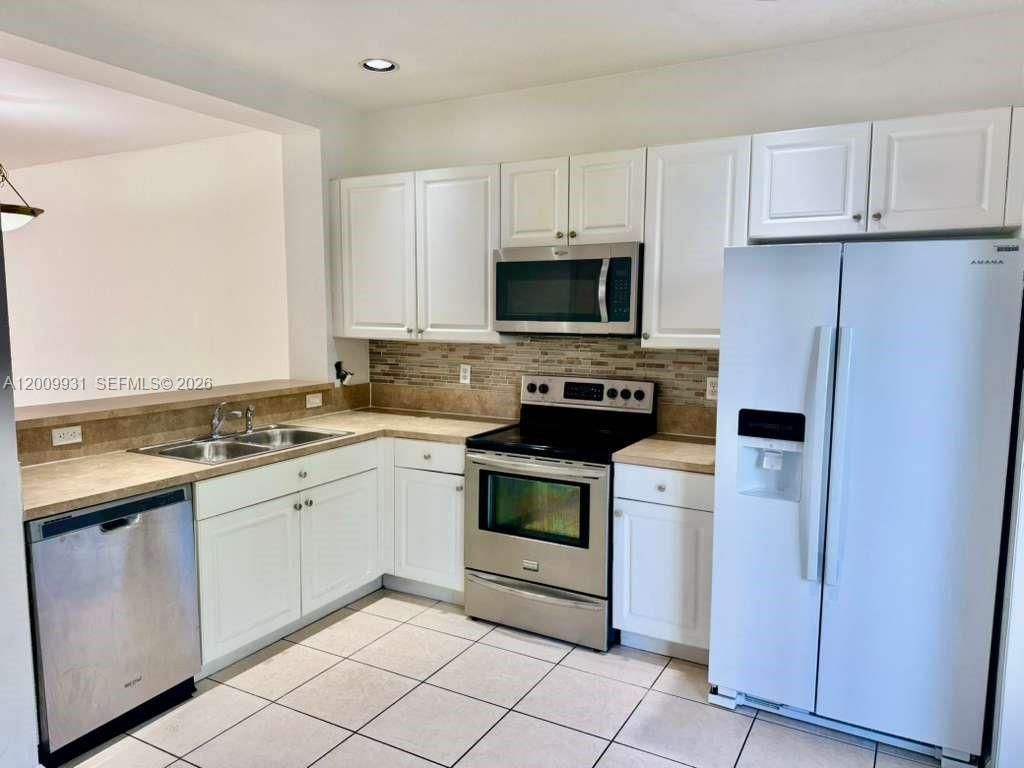 669 NW 42nd Ave , Plantation, FL 33317 Photo