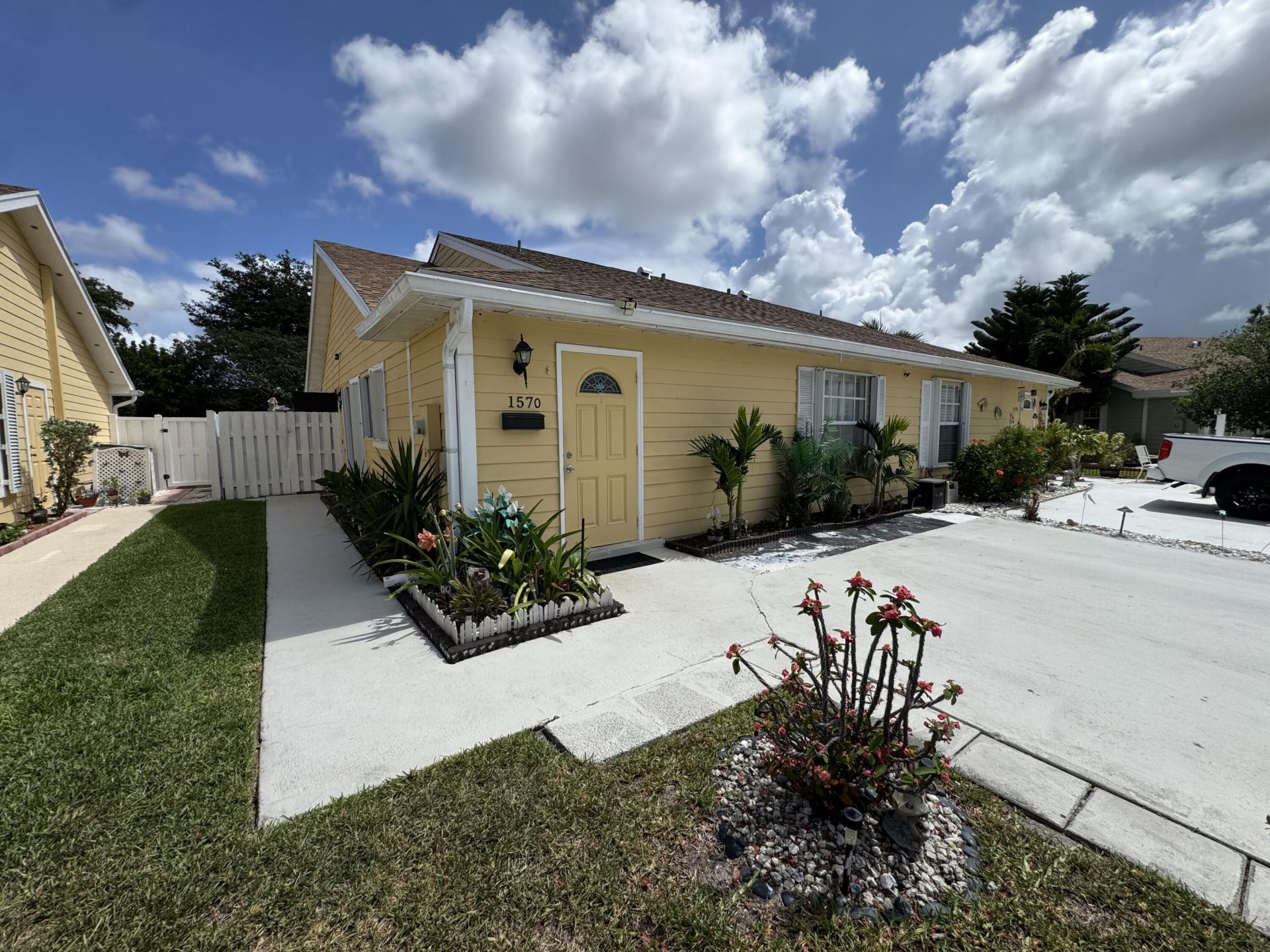 1570 Royal Forest Court, West Palm Beach, FL 33406 Photo
