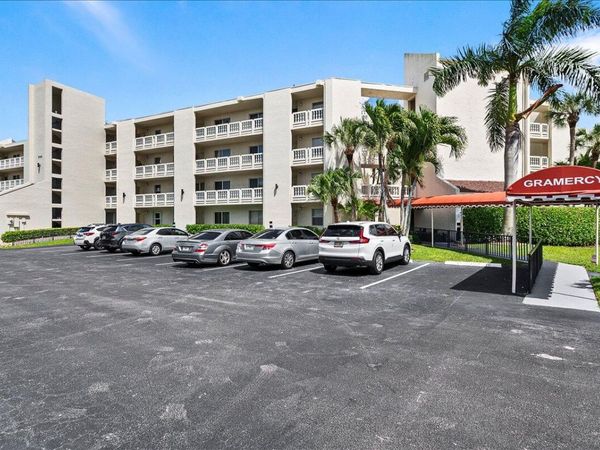 6768 10th Avenue N, Unit 410, Greenacres, FL 33467