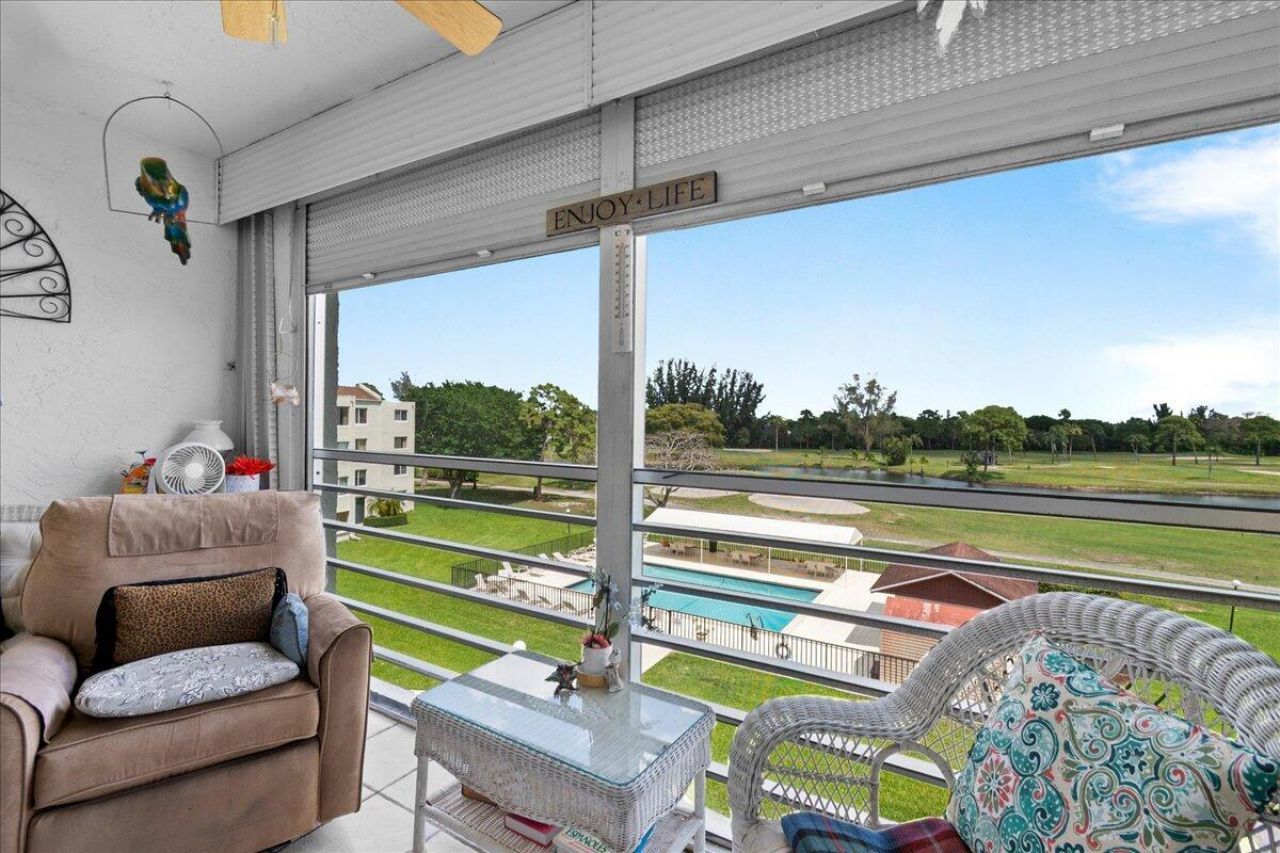 6768 10th Avenue N, Unit 410, Greenacres, FL 33467 Photo