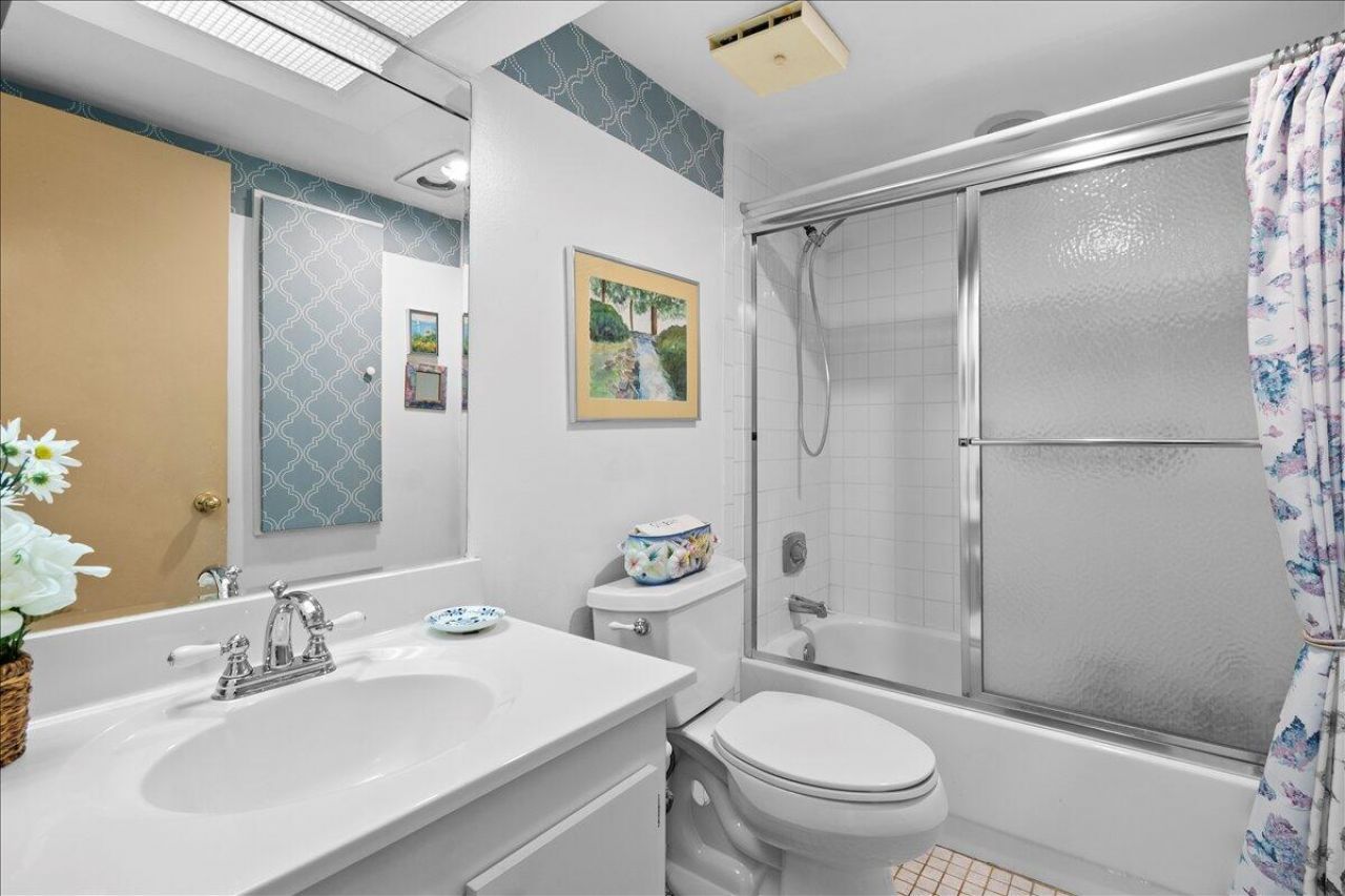 6768 10th Avenue N, Unit 410, Greenacres, FL 33467 Photo