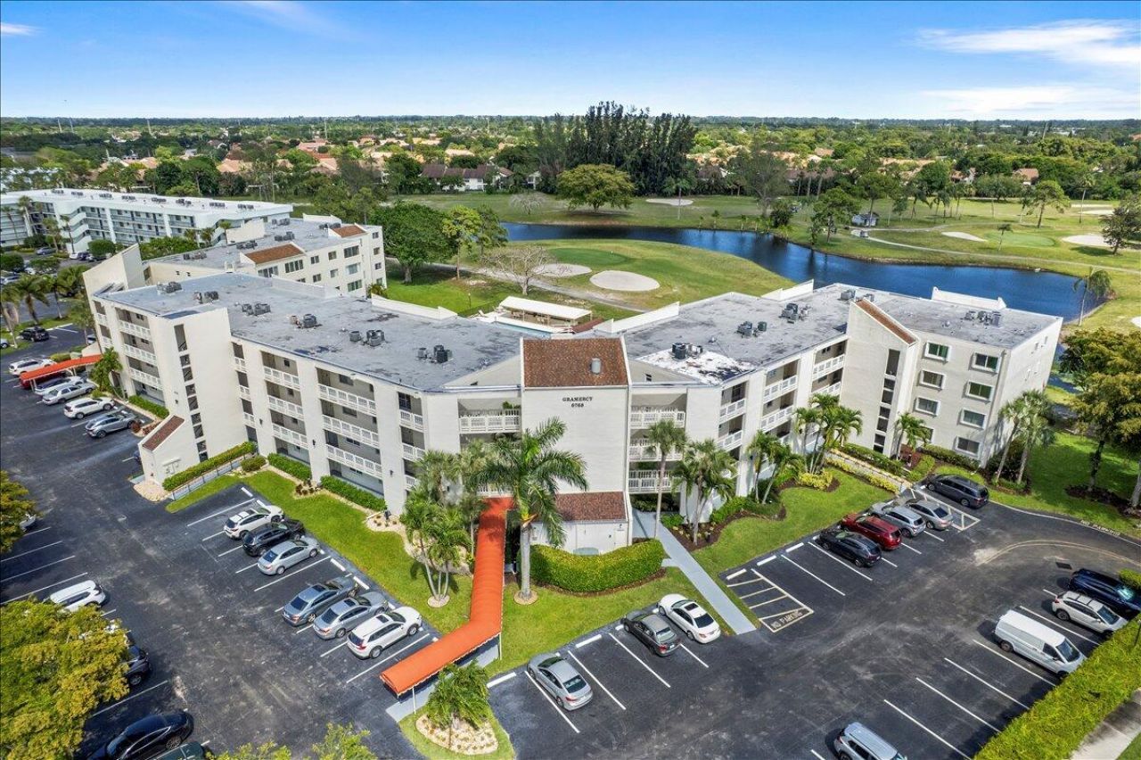 6768 10th Avenue N, Unit 410, Greenacres, FL 33467 Photo