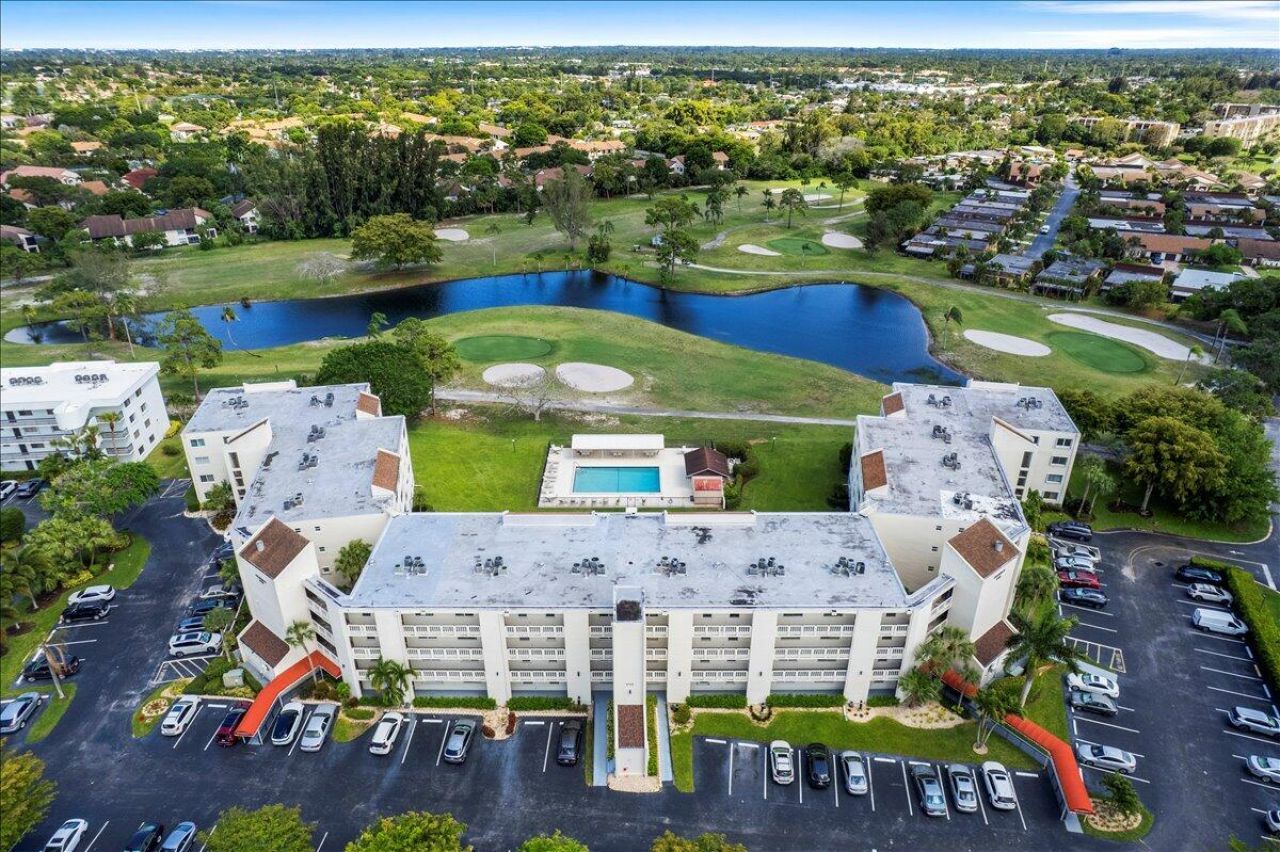 6768 10th Avenue N, Unit 410, Greenacres, FL 33467 Photo