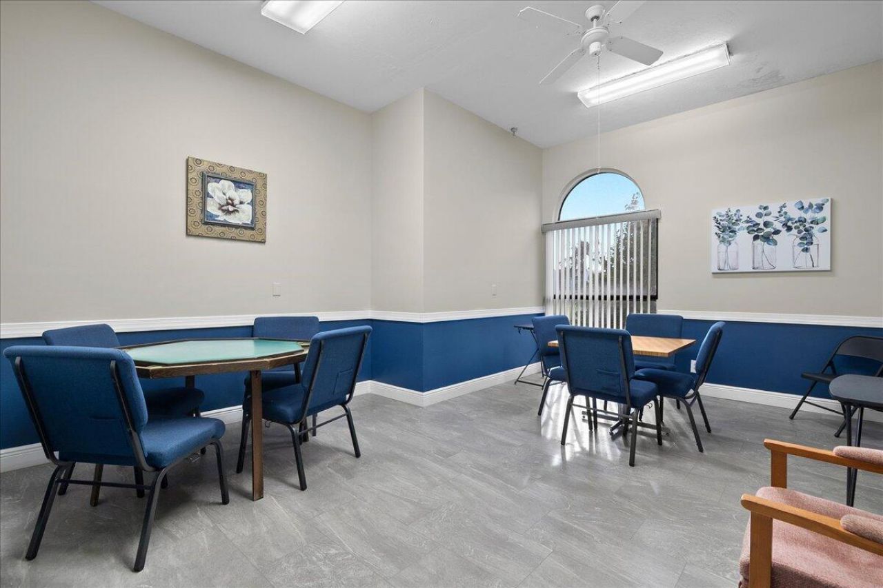 6768 10th Avenue N, Unit 410, Greenacres, FL 33467 Photo