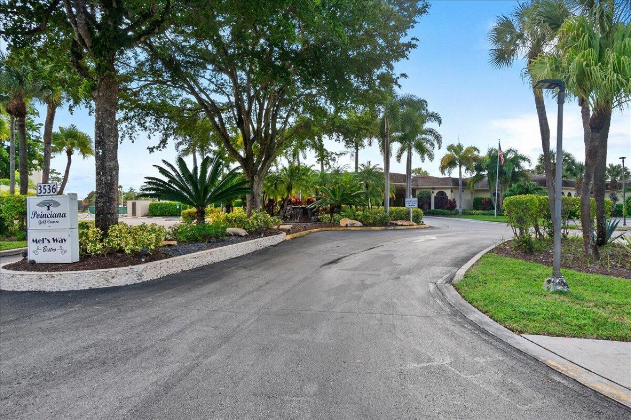6768 10th Avenue N, Unit 410, Greenacres, FL 33467 Photo