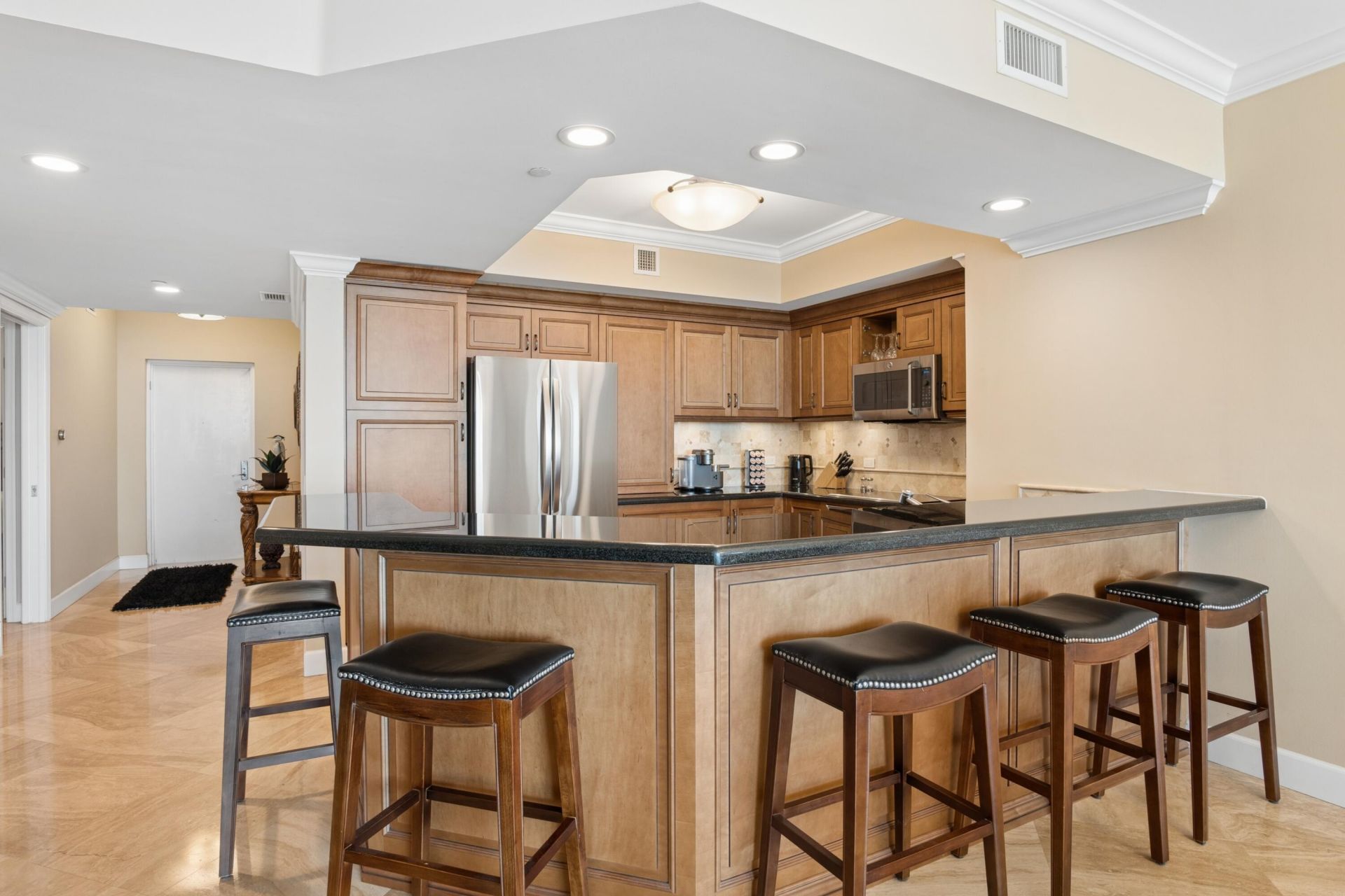 2640 Lake Shore Drive, Unit 1811, Riviera Beach, FL 33404 Photo