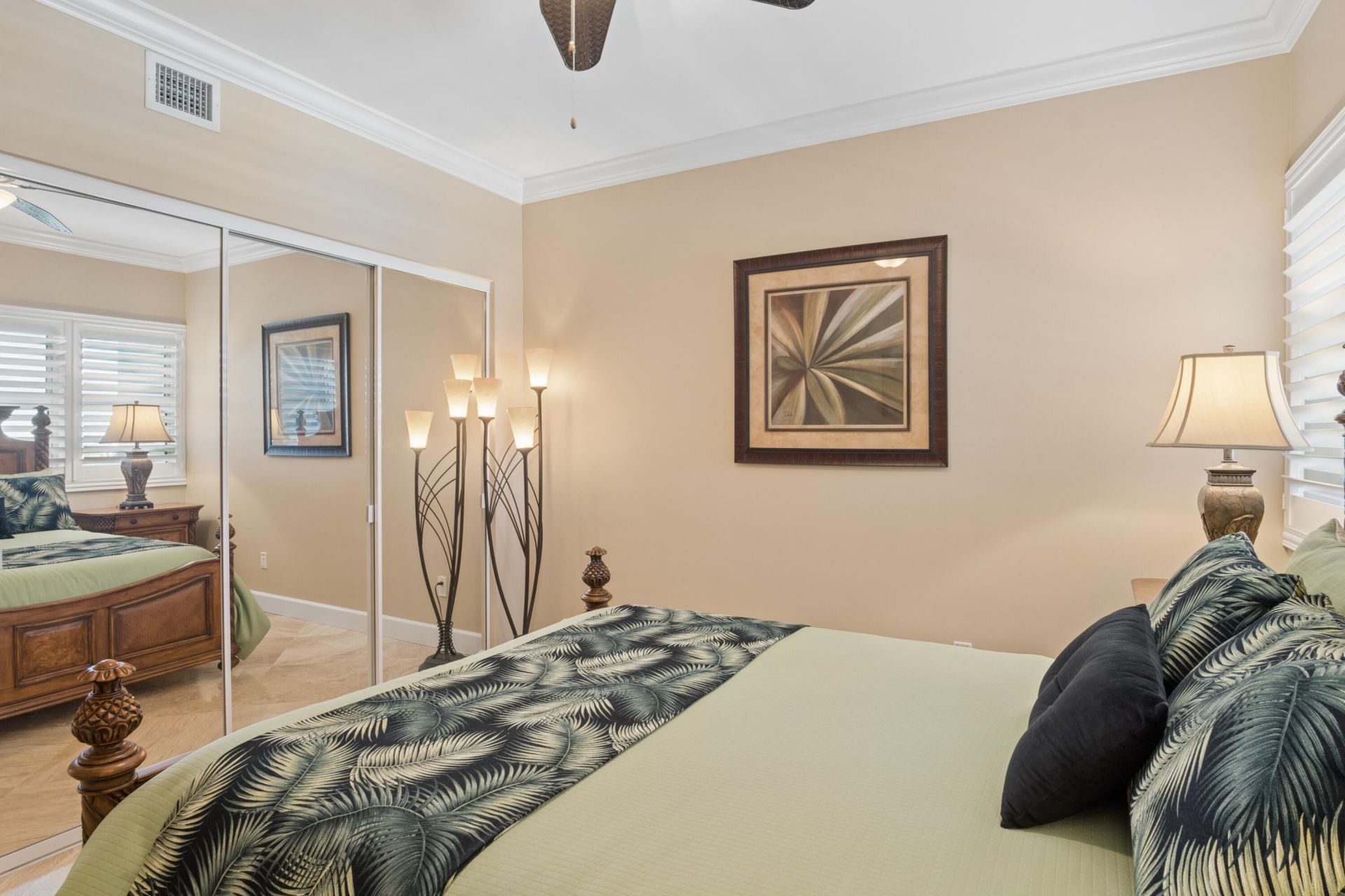 2640 Lake Shore Drive, Unit 1811, Riviera Beach, FL 33404 Photo