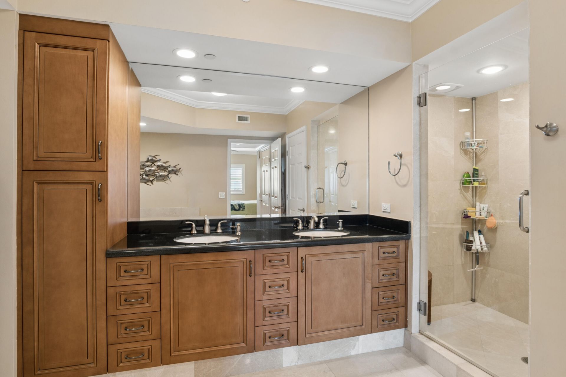 2640 Lake Shore Drive, Unit 1811, Riviera Beach, FL 33404 Photo